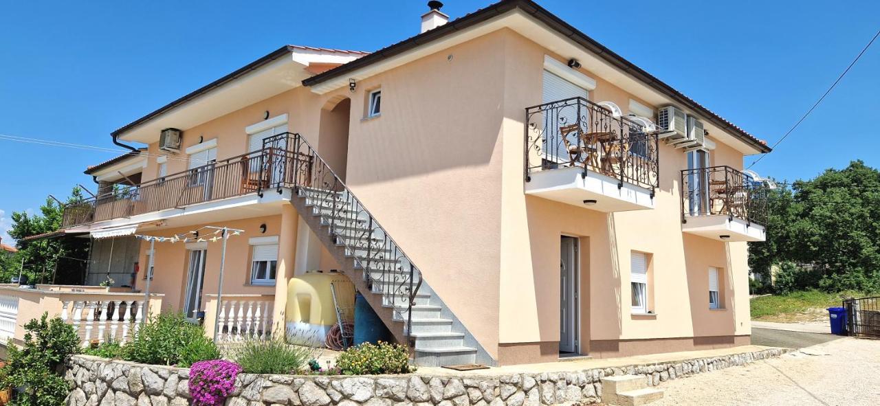 Apartments Pinezic Skrbčići 外观 照片
