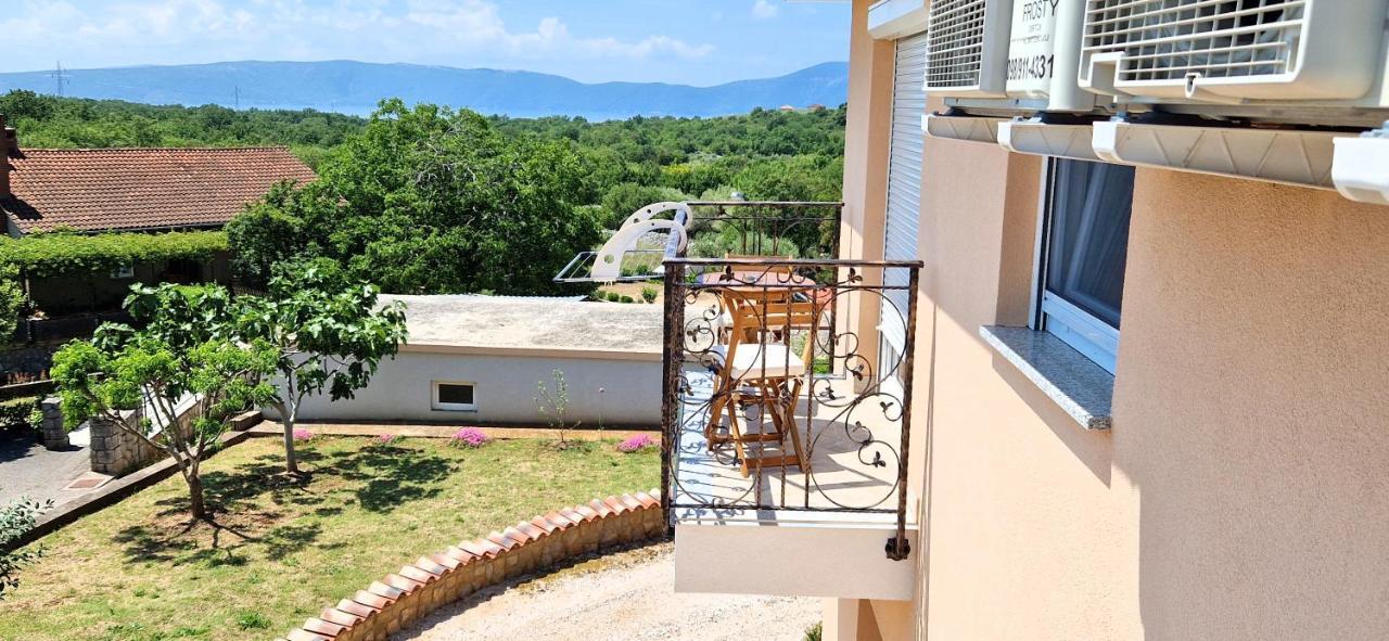 Apartments Pinezic Skrbčići 外观 照片